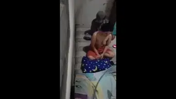 Gadis Cantik Pasrah Goyang Kasur Pijat Crot